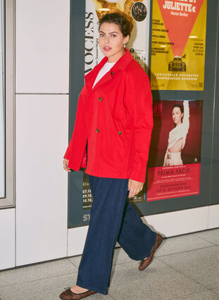 Zizzi Kort trenchcoat med lommer, Rød, Image image number 0