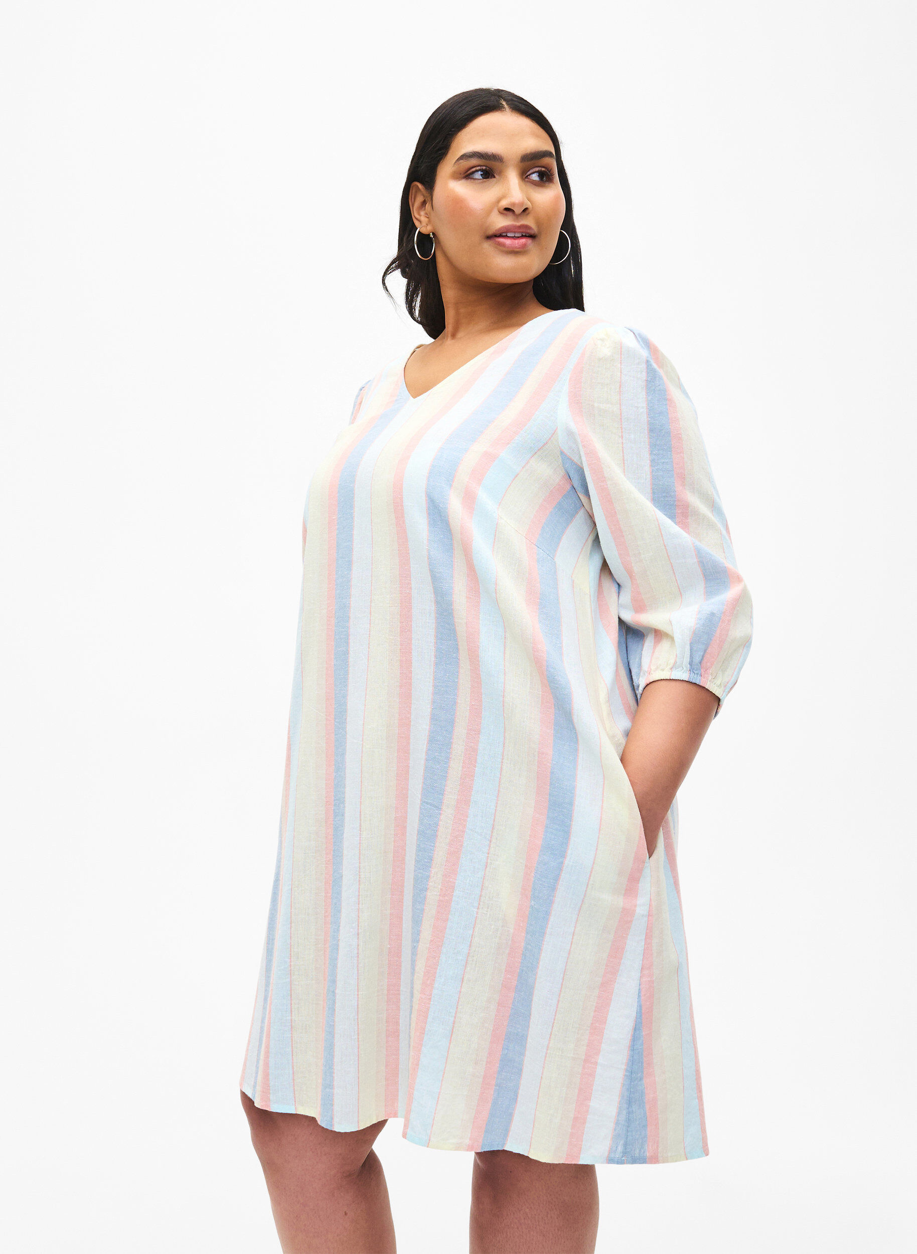 Zizzi Kort kjole i bomullsblanding med lin, Multi Color Stripe, Model image number 0