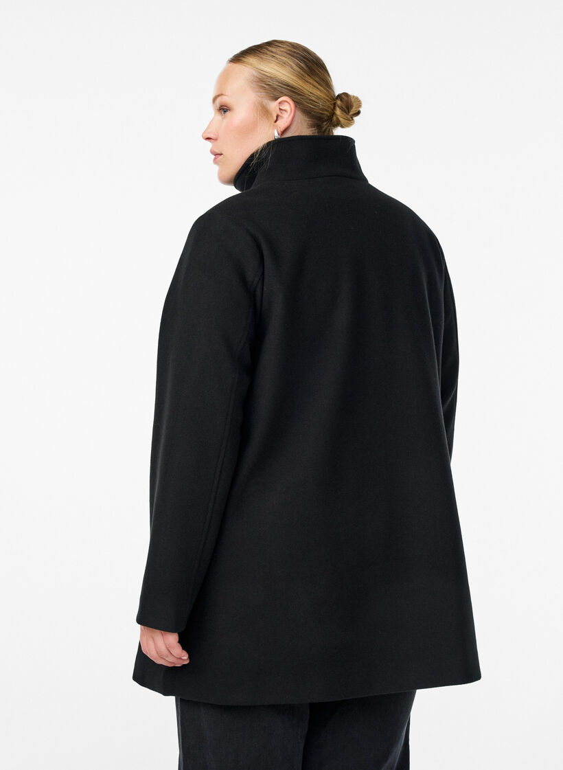 Kort k&aring;pe med A-linjesnitt, Svart, Model image number 2