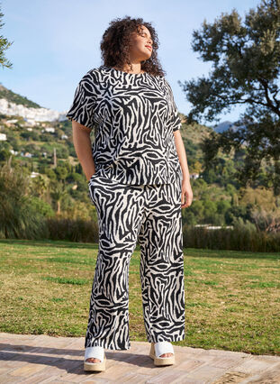 Zizzi Bukser med sebramønster, Svart, Image image number 0