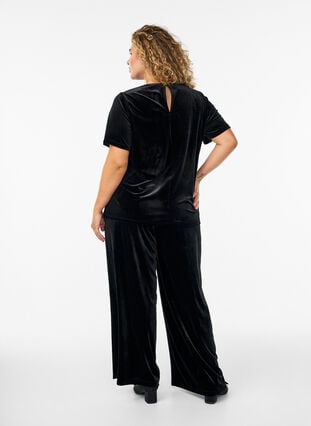 Zizzi Velourbukser med høy midje og vide ben, Svart, Model image number 1