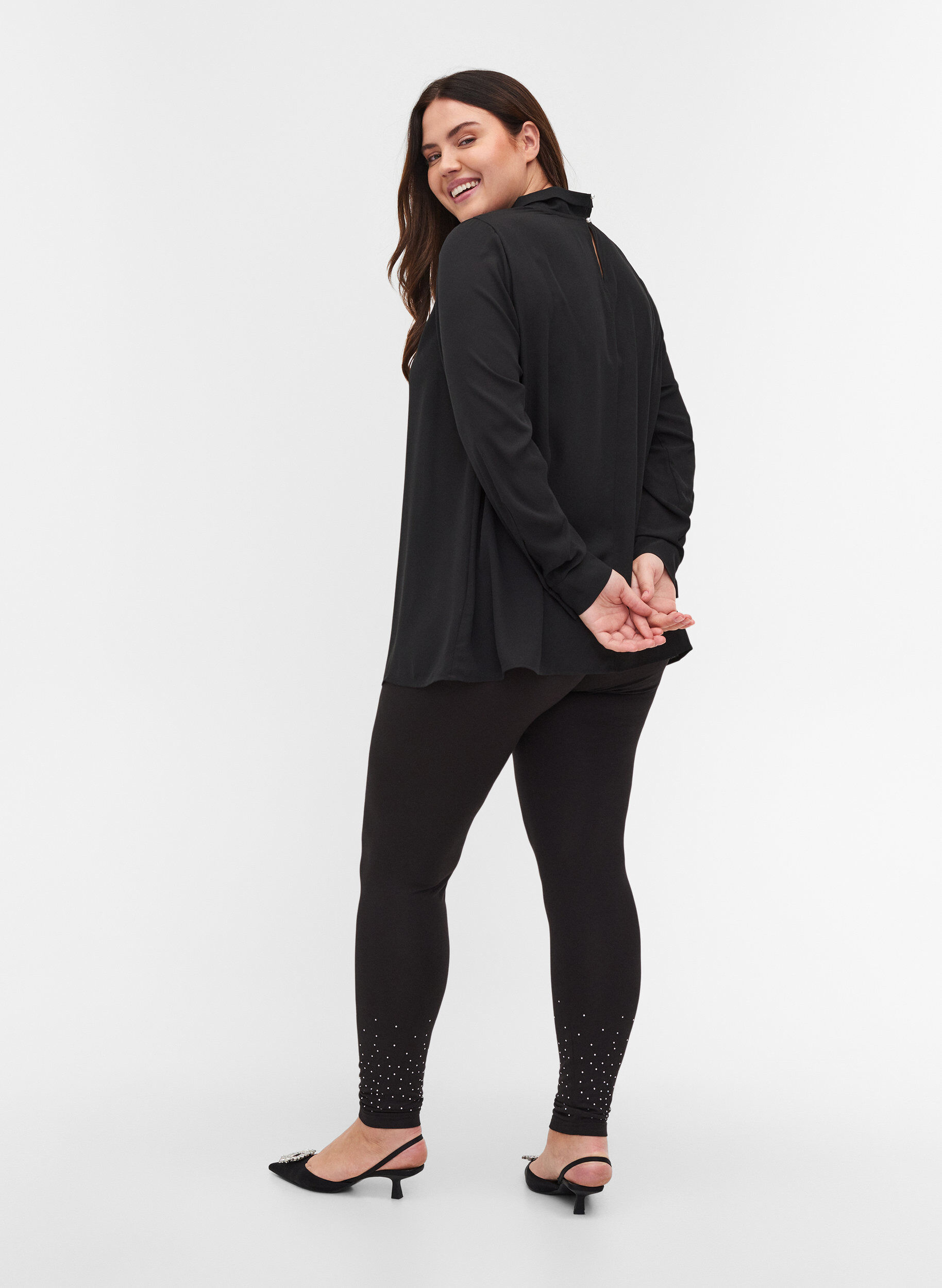 Zizzi Leggings i en viskosemiks med dekorativ strass, Black, Model image number 1