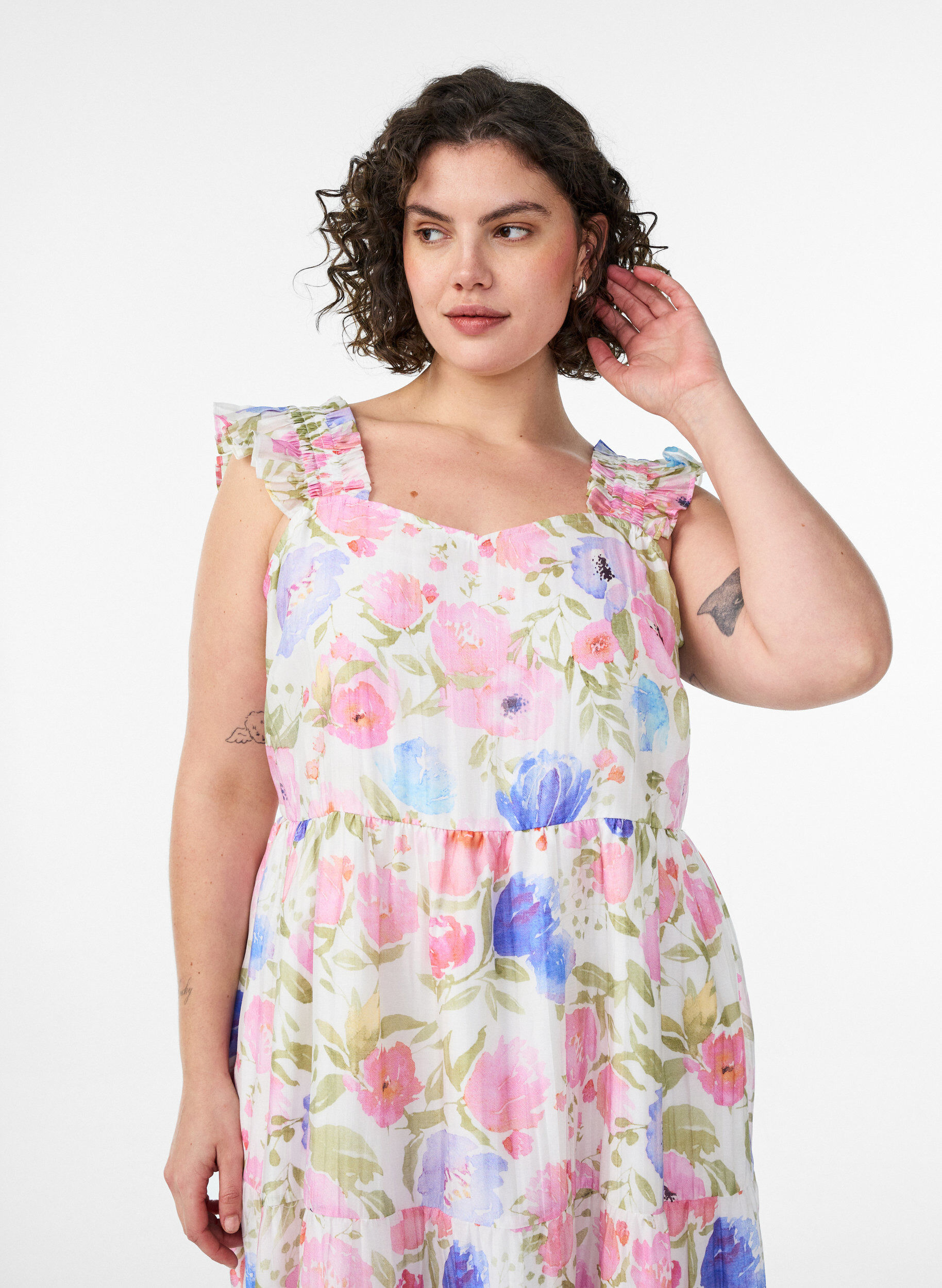 ZizziLang blomstrete kjole i lyocell med volanger, Hvit, Model image number 2