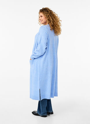 Zizzi Lang strikket cardigan med lommer, Cornflower Blue Mel., Model image number 1