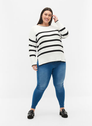 Stripete strikkegenser med splitt, Cloud Dancer w Black, Model image number 2