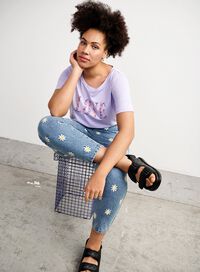 Jeans med detaljer, , Model