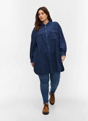 Oversized denimskjorte med lommer, Dark blue denim, Model image number 2