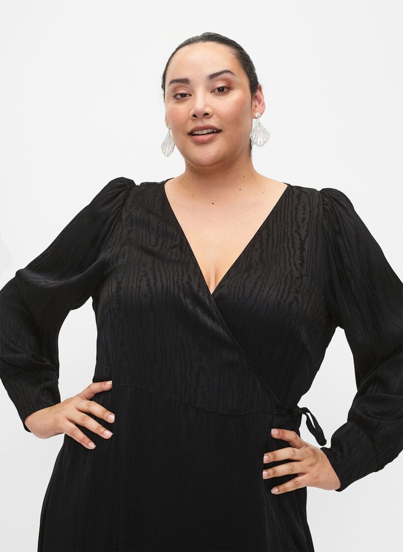 Langermet kjole i viskose med ton-i-ton-mønster, Black, Model image number 2