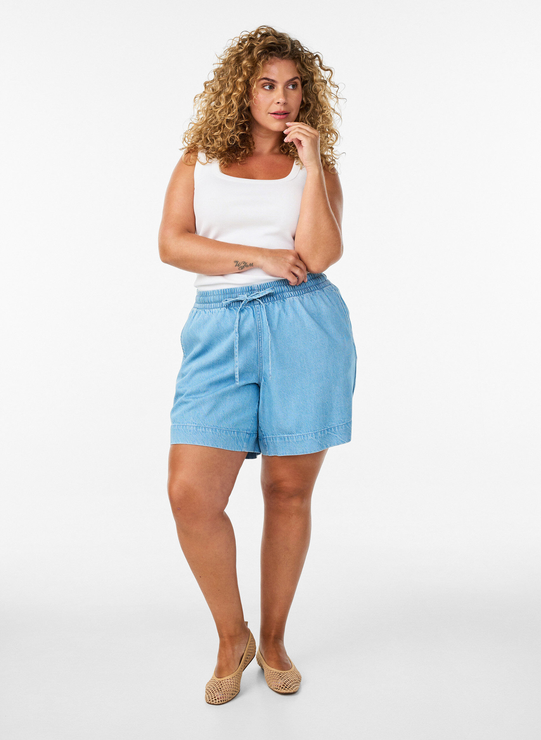 ZizziRibbet topp med firkantet halslinje, Hvit, Model image number 1