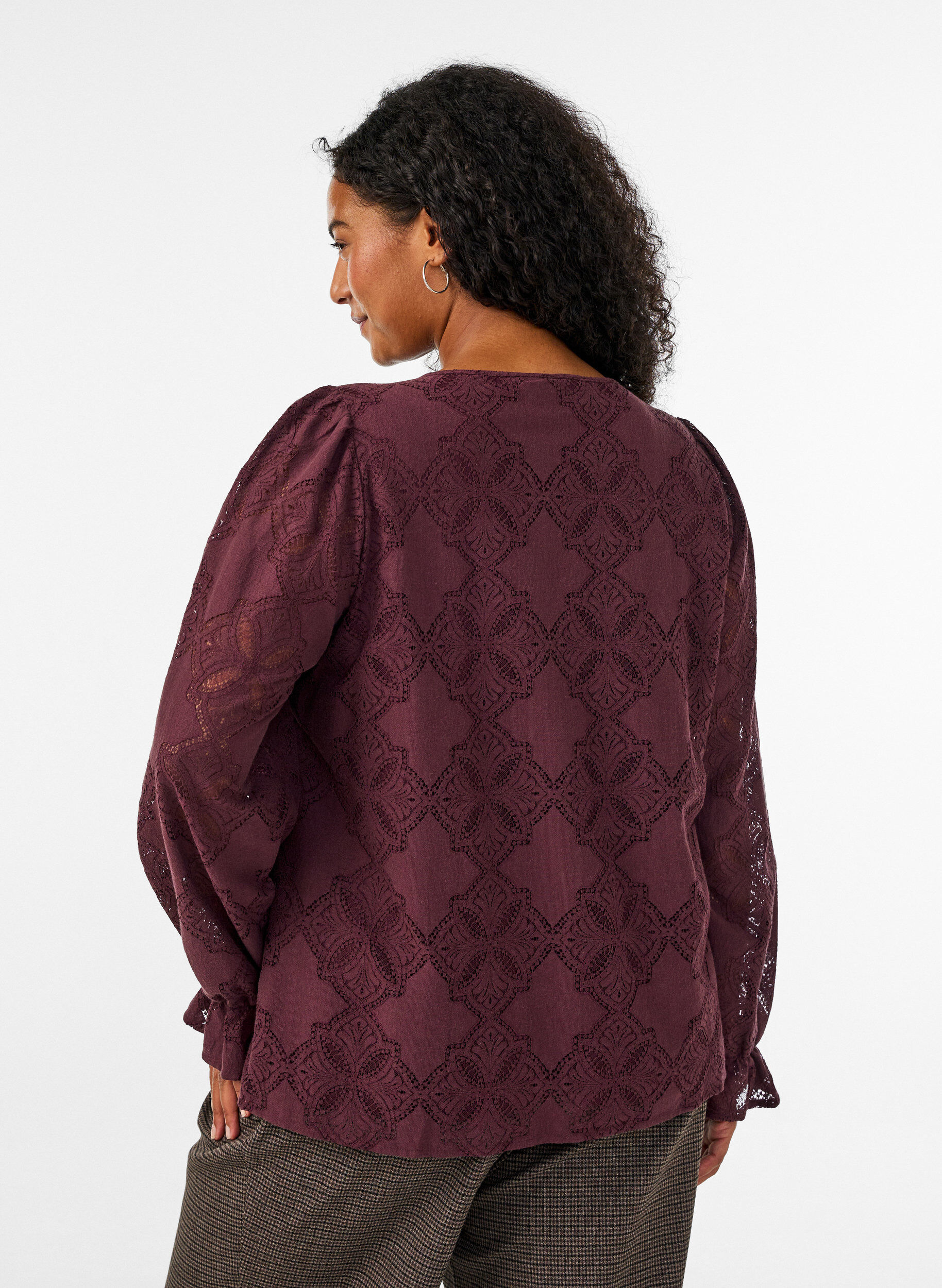 ZizziLangermet bluse med blondem&oslash;nster, M&oslash;rk Bordeaux, Model image number 2