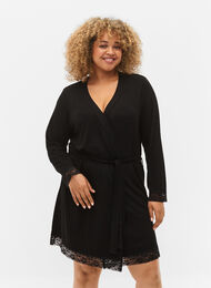 Morgenkåpe i viskose med blonder, Black, Model