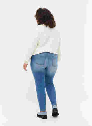 Emily jeans med slim fit og normal høyde i livet, Blue denim, Model image number 1