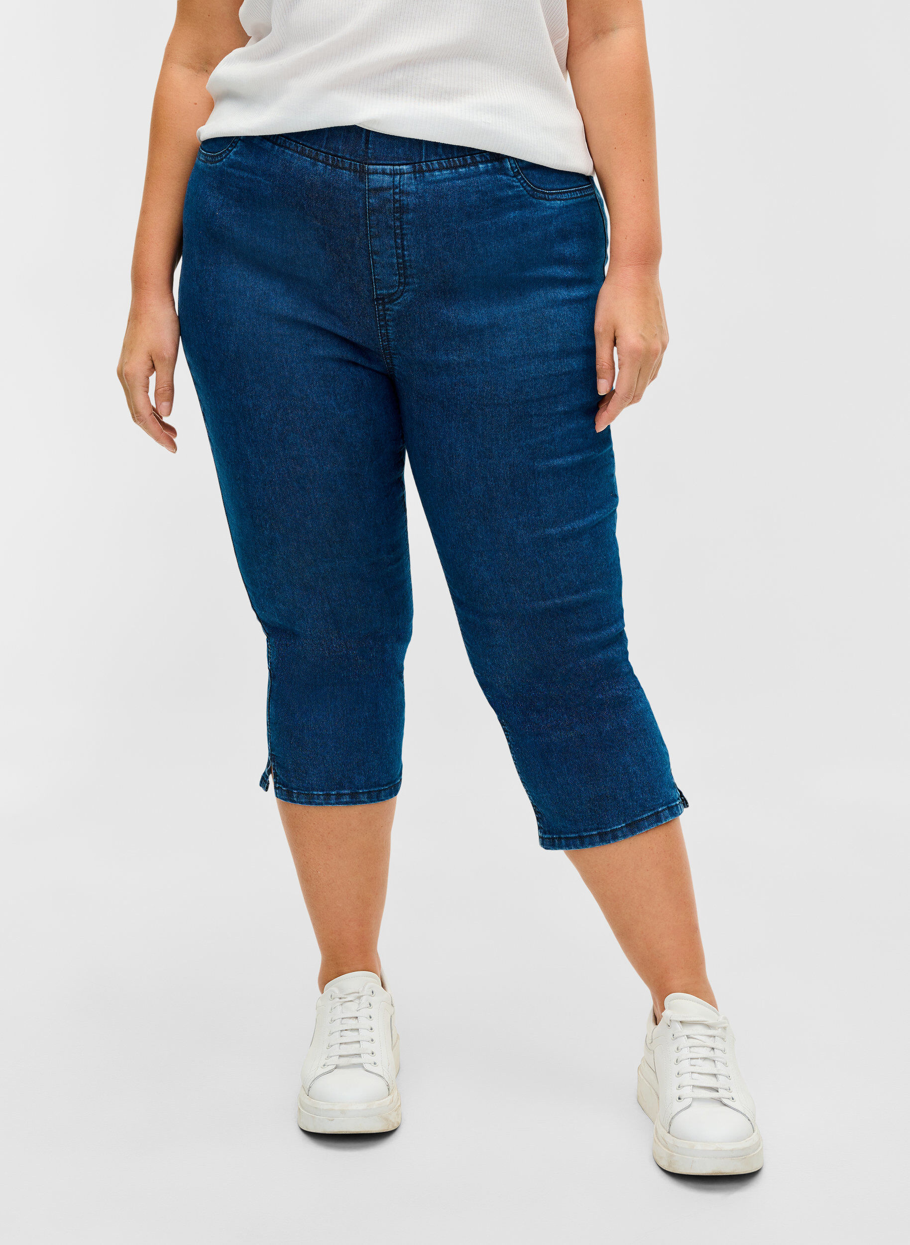 Zizzi Capribukser i bomullsmiks, Dark blue denim, Model image number 1
