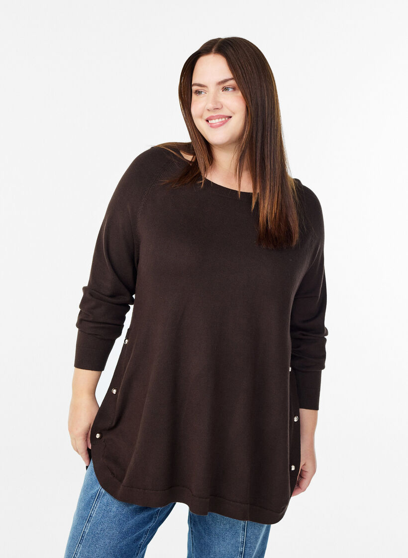 Strikkebluse med knapper i sidene, Brun, Model image number 0