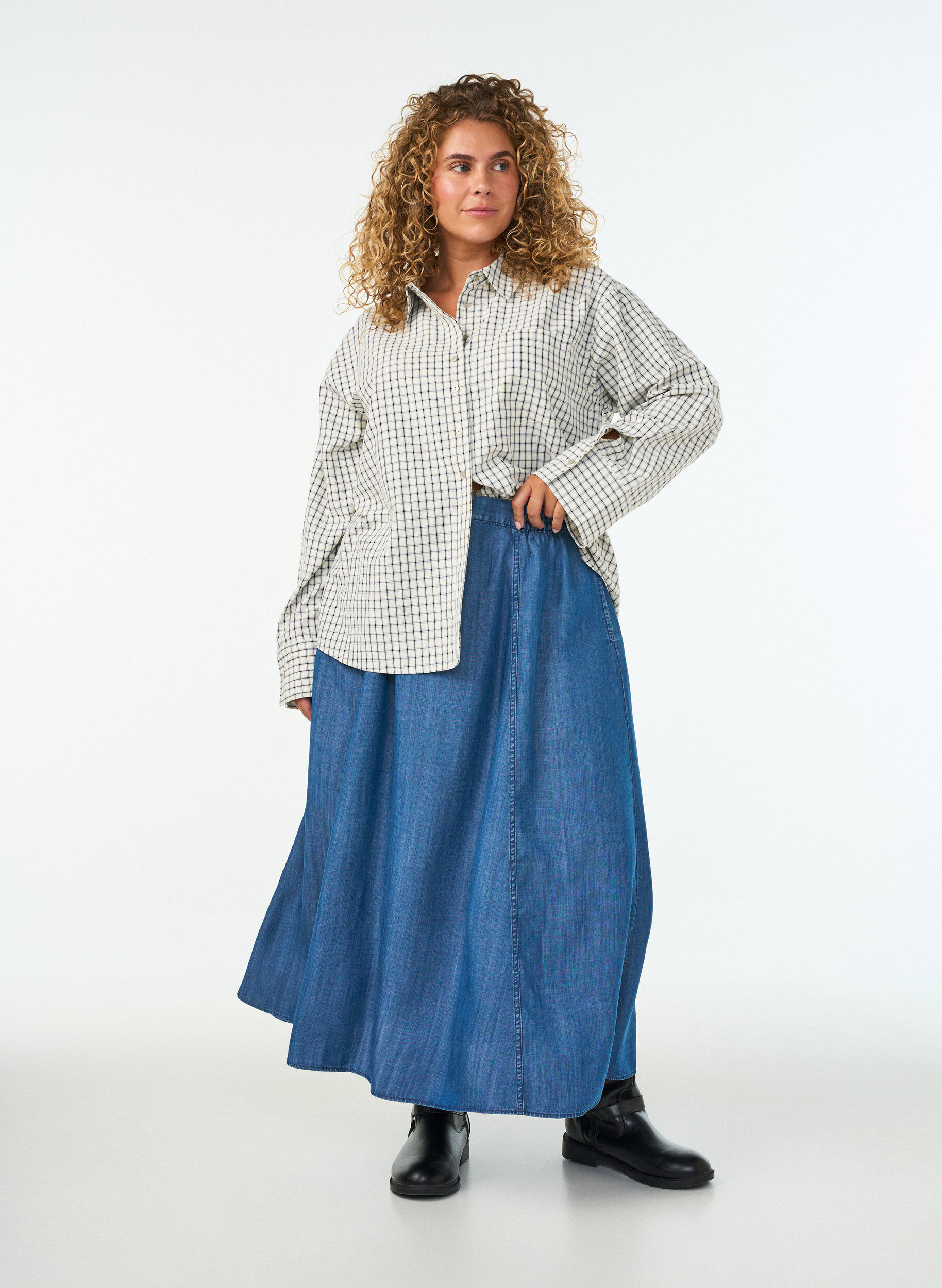 ZizziMaxiskj&oslash;rt i lyocell med plagg i denim, Bl&aring;, Model image number 0
