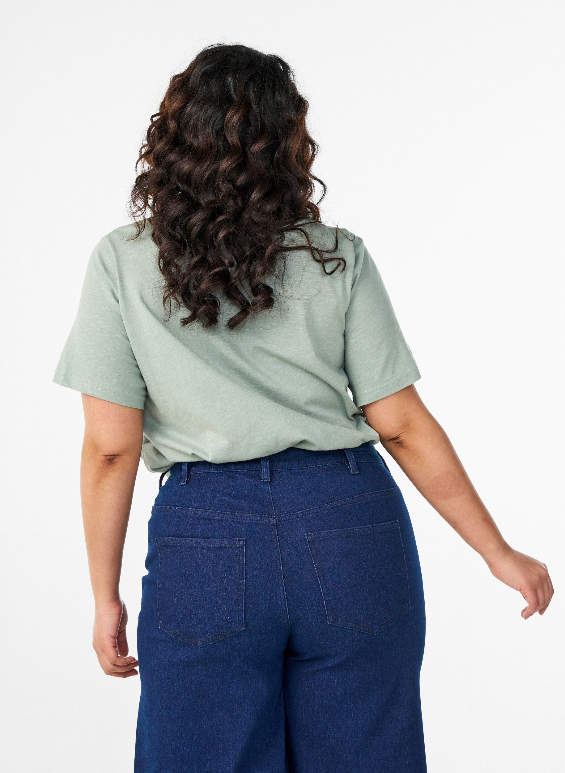 Zizzi T-skjorte med knappdetalj, Gr&oslash;nn, Model image number 2