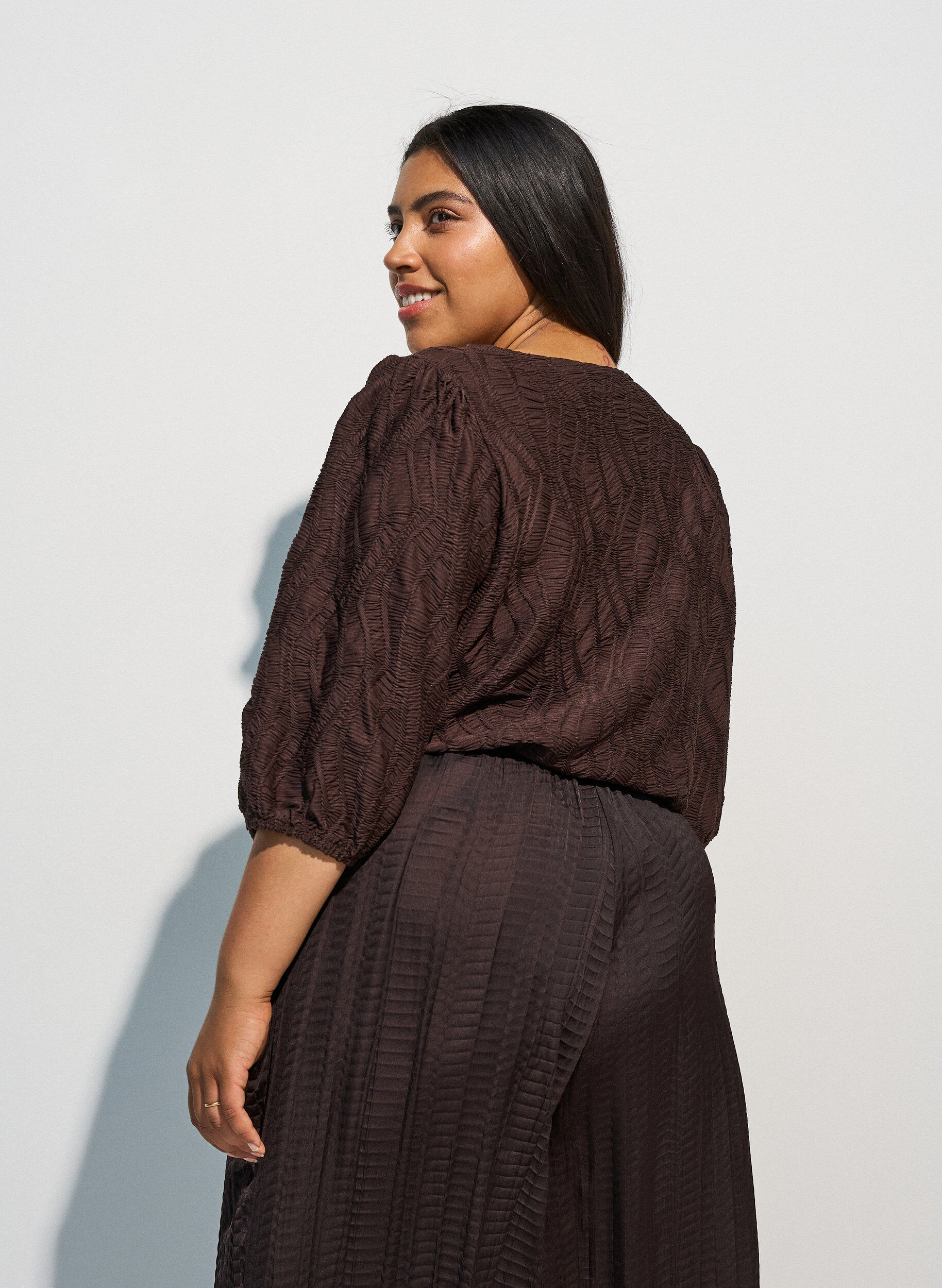 ZizziBluse med tekstur og 3/4 ermer, Brun, Model image number 2