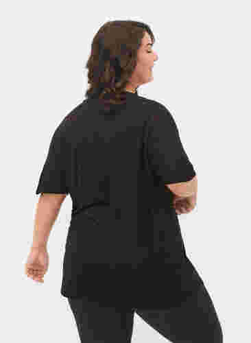 Trenings T-skjorte i viskose med rund hals, Black, Model image number 1