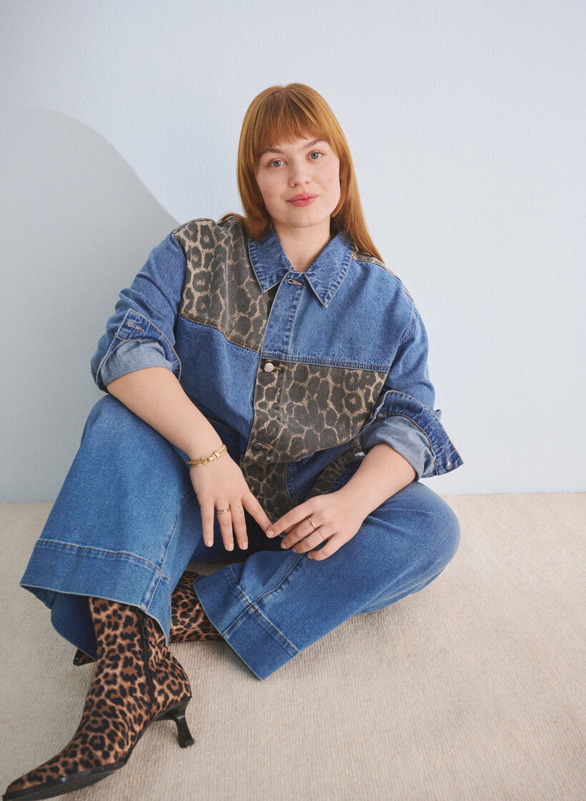Denimskjorte med leopardmønstrede detaljer, LEO Color block Denimskjorte med leopardmønstrede detaljer, LEO Color block, Image