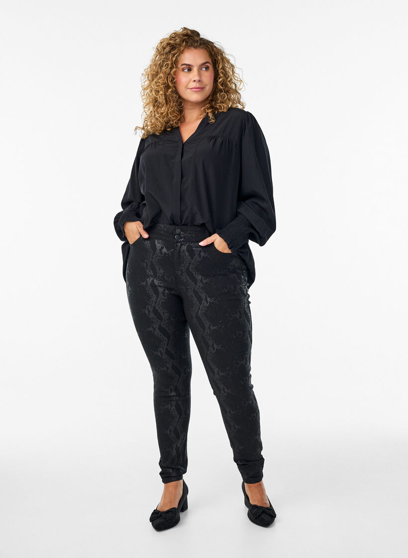 Bluse med rysjekrage og rynking, Svart, Model image number 1