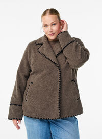 Teddyjakke med kontrastdetaljer, Brun Teddyjakke med kontrastdetaljer, Brun, Model