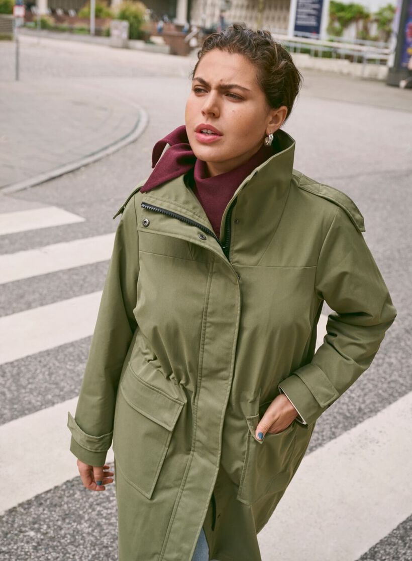 Jakke med detaljer, , Model