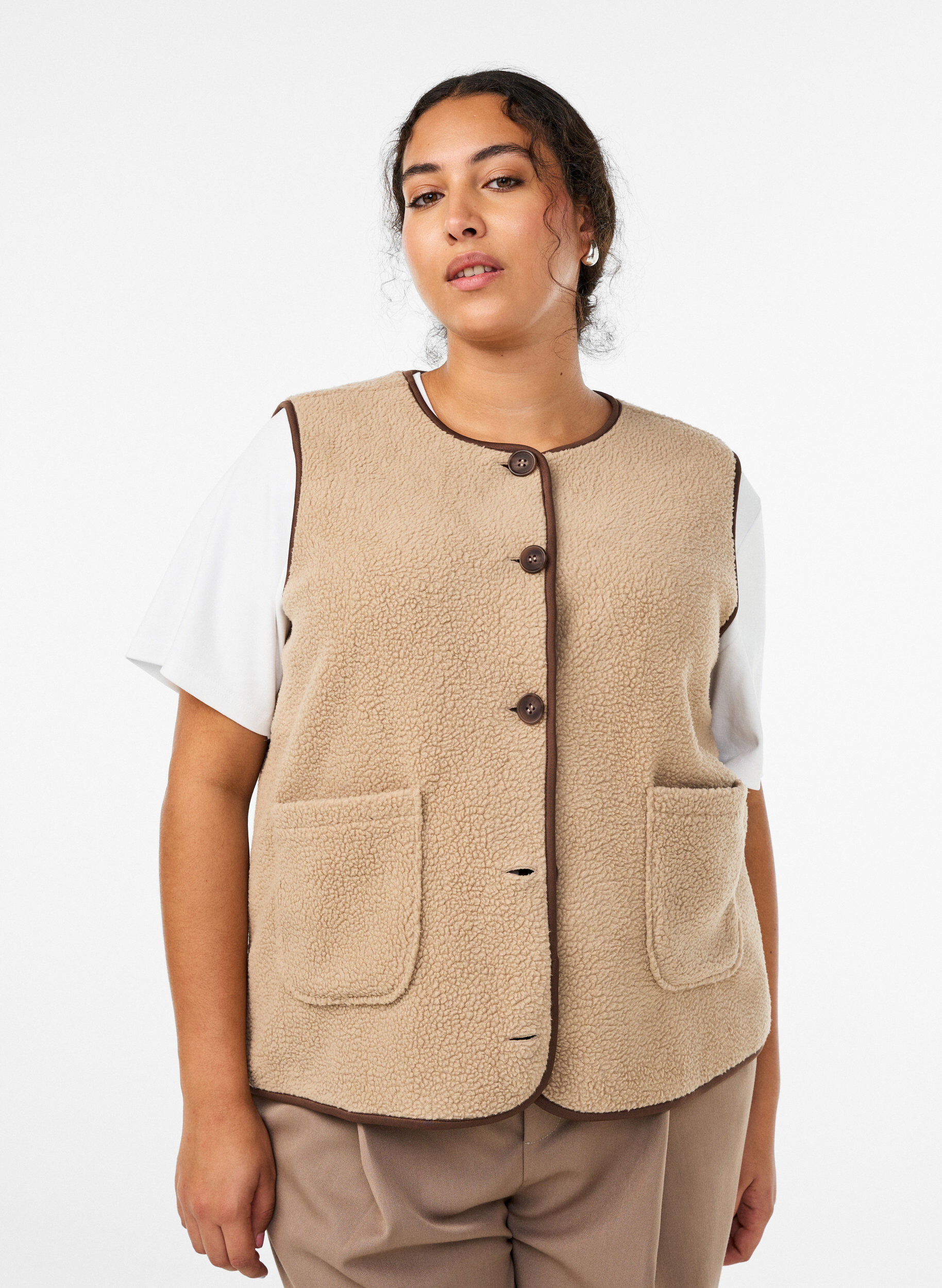 Teddy fleece vest med kontrastkanter, Beige, Model