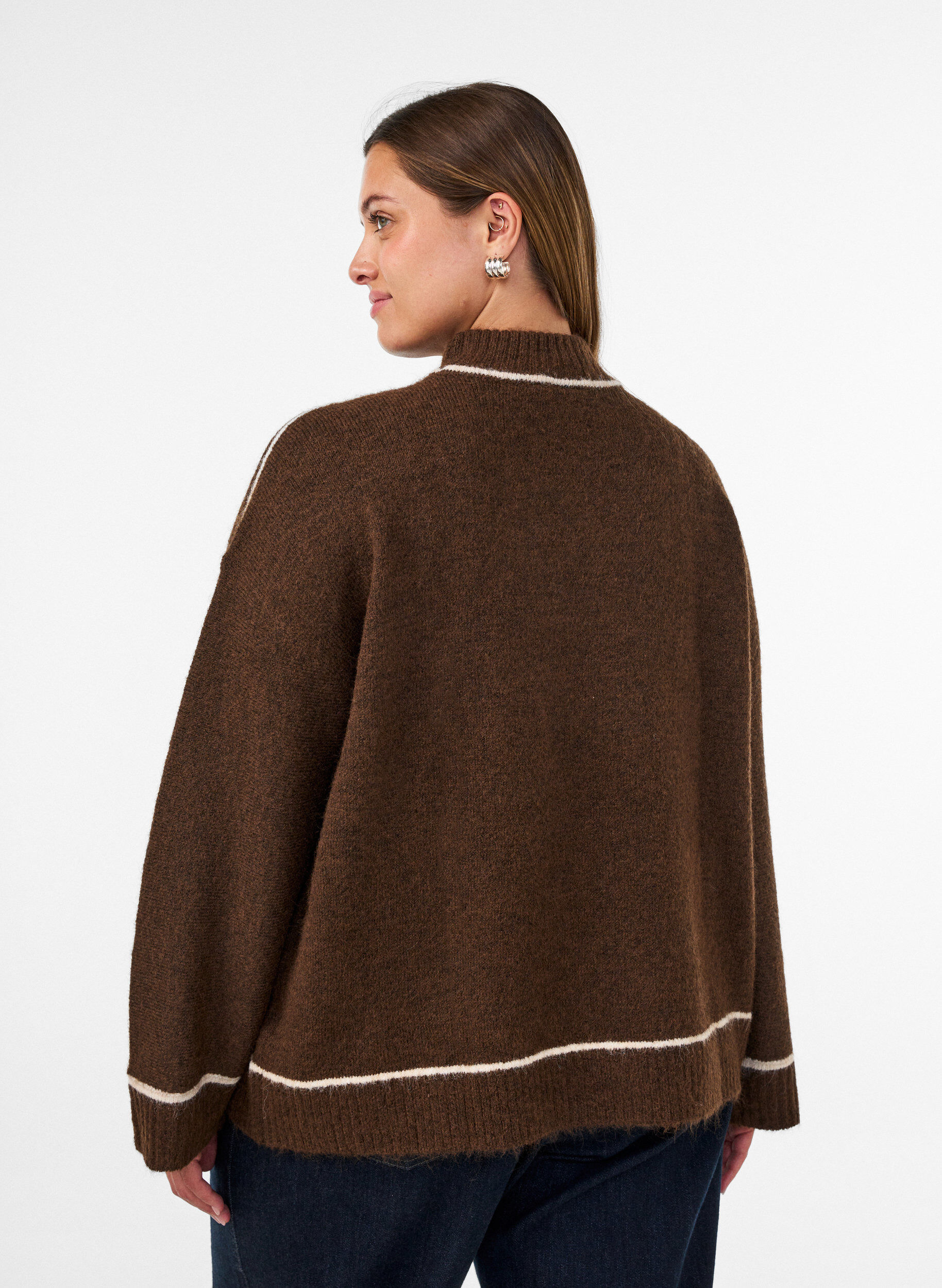 ZizziStrikket genser med h&oslash;y hals og kontraststriper, Brun, Model image number 2