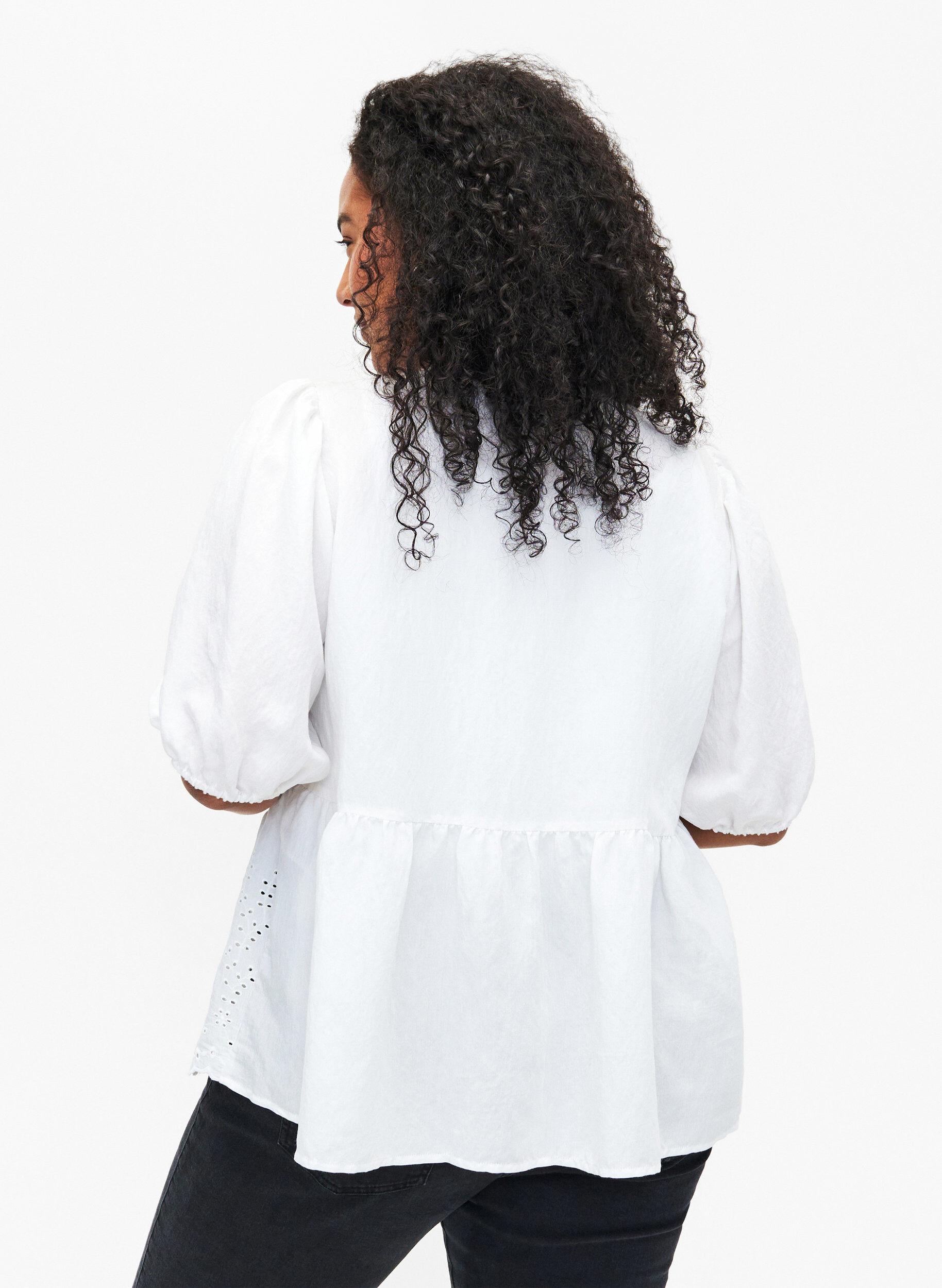 Zizzi Bluse i viskose med engelsk broderi, Bright White, Model image number 1