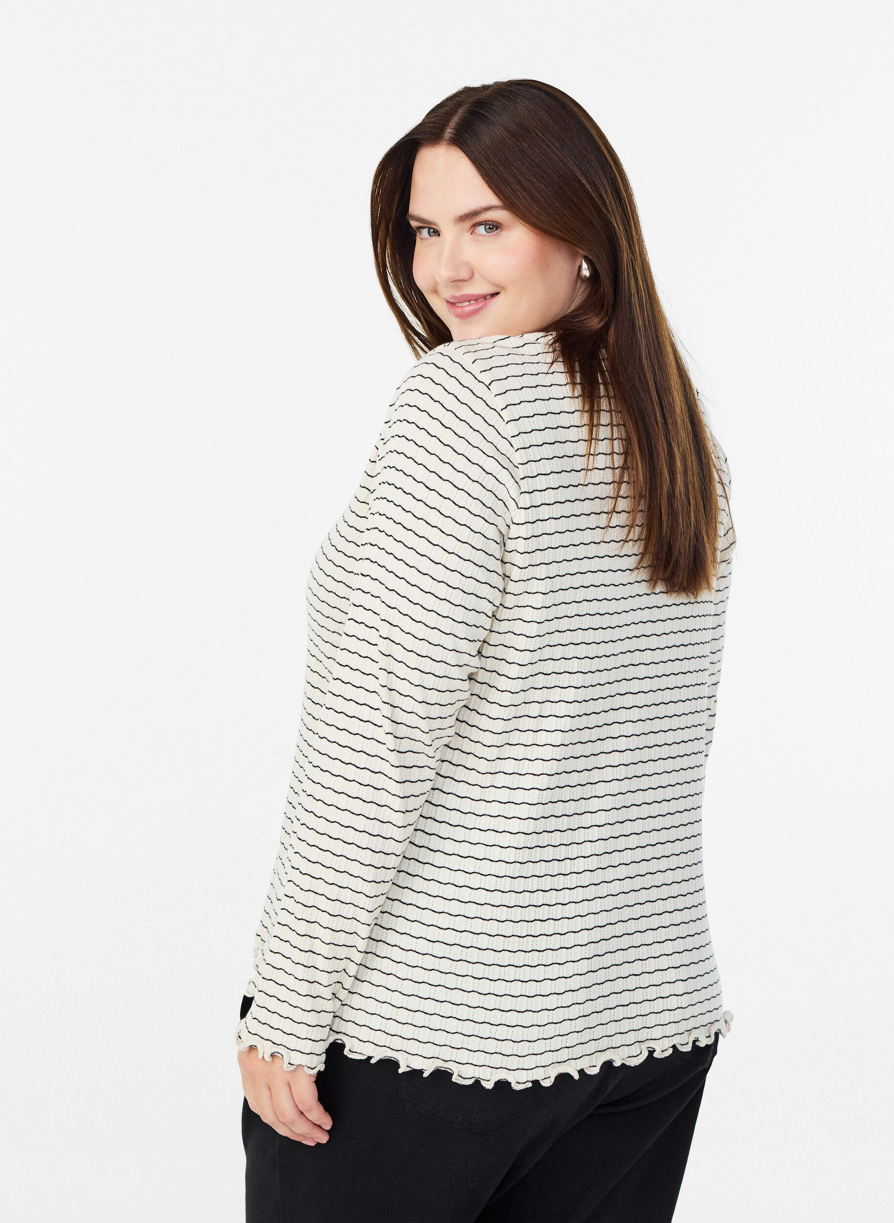 Zizzi Stripet jerseybluse med b&oslash;lgete kanter, Hvit, Model image number 2