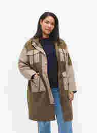 Kontrastfarget jakke med lommer, Dark Olive Comb., Model