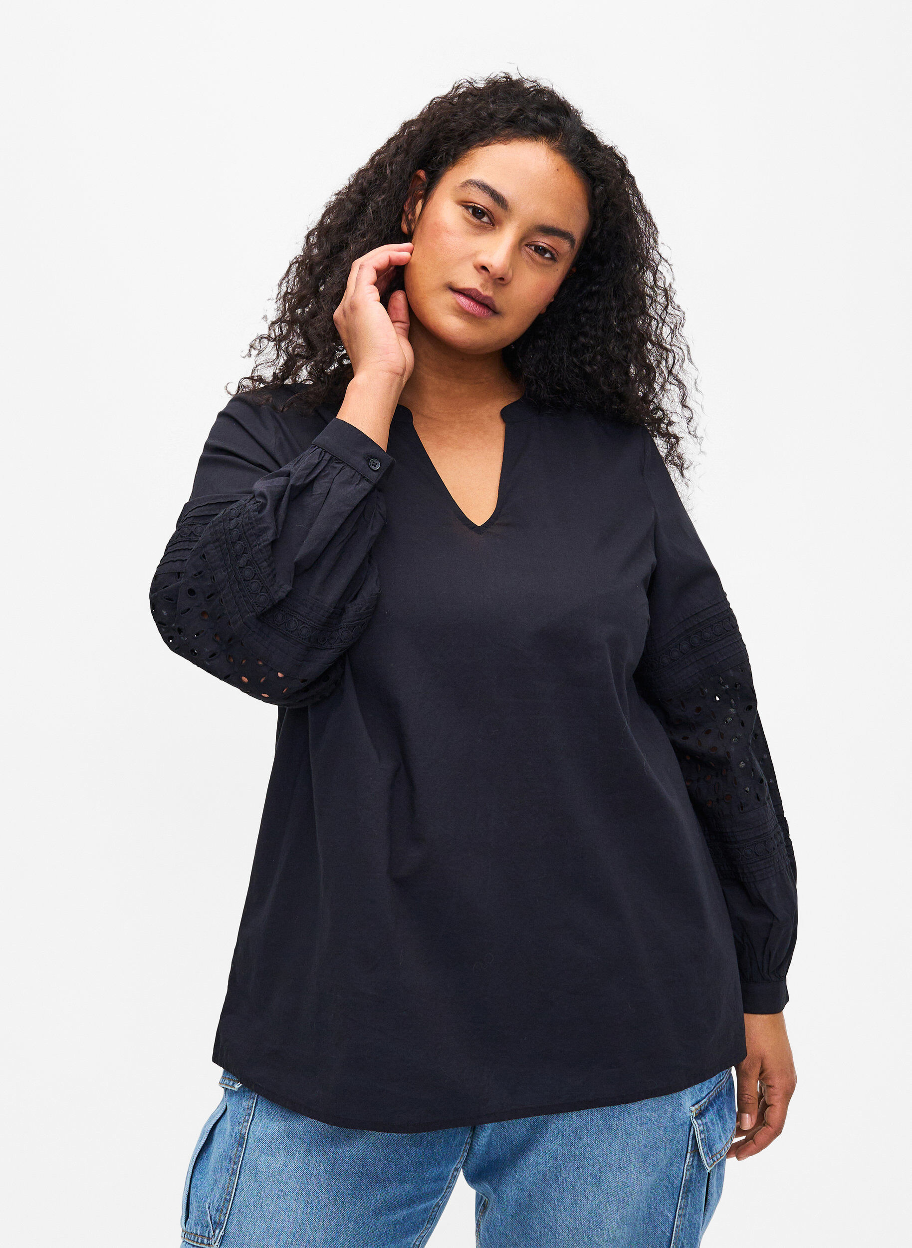 Zizzi Bluse med lange ermer og dekorative detaljer, Black, Model image number 0