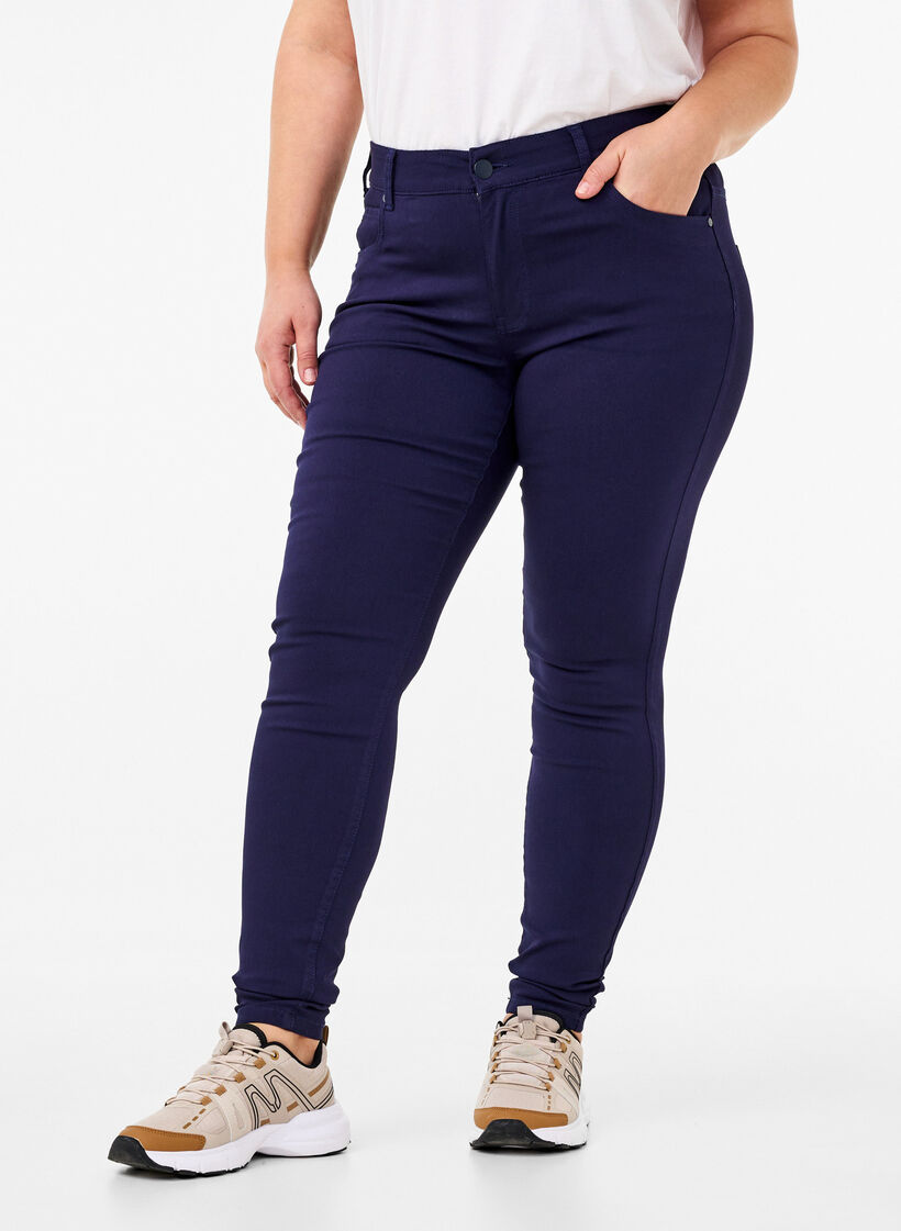 Slim fit bukser med lommer, Blå, Model image number 2