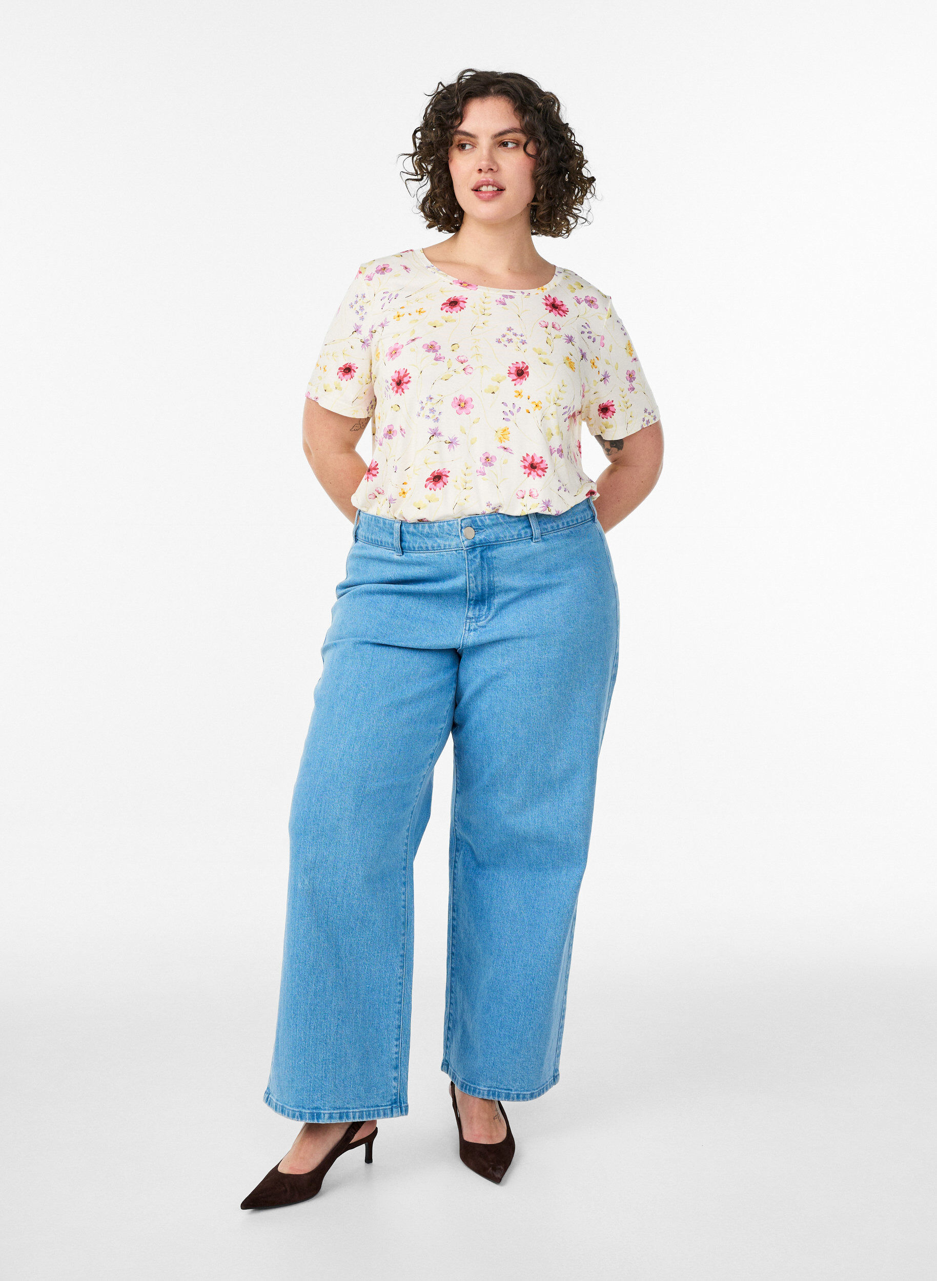 ZizziT-skjorte med blomstertrykk, Hvit, Model image number 1