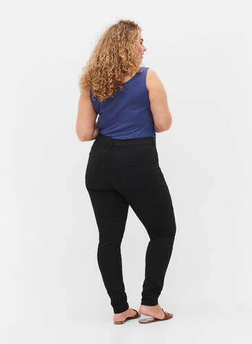 Super slim Amy jeans med strikk i livet, Black, Model image number 1