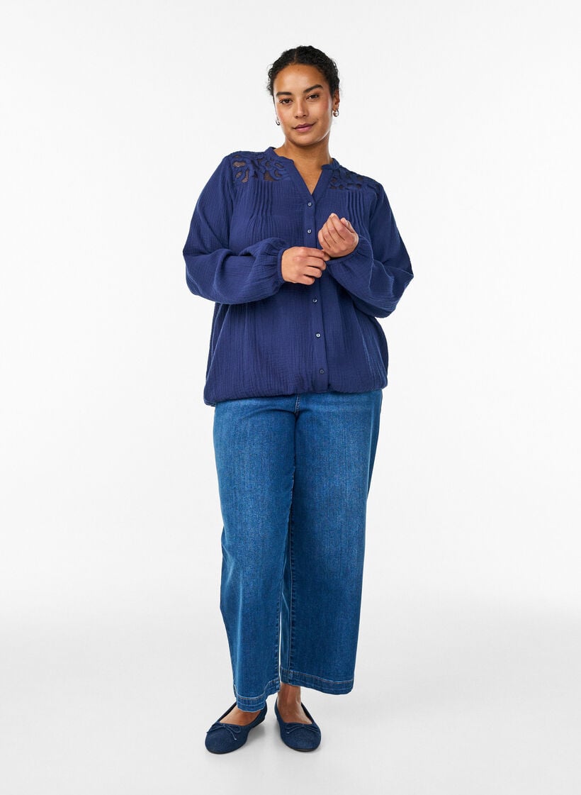 Bluse i bomullsmusselin med broderte detaljer, Bl&aring;, Model image number 1