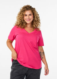 Kortermet t-skjorte med v-hals, Rosa Kortermet t-skjorte med v-hals, Rosa, Model
