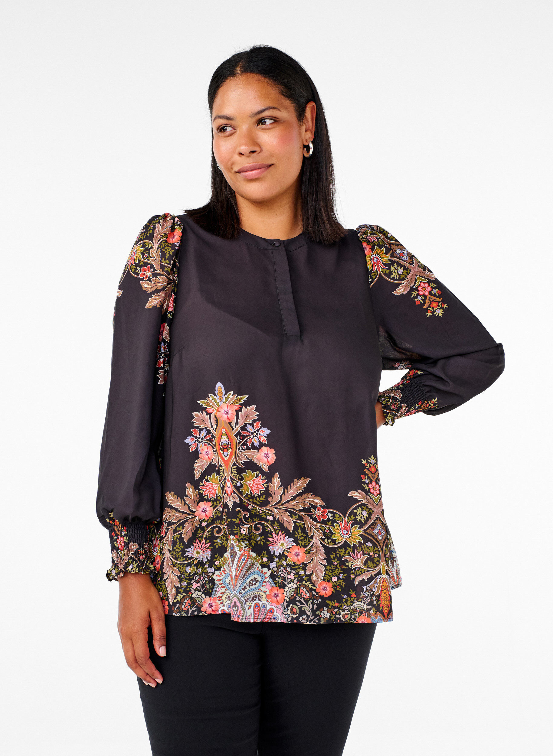 Zizzi Bluse med paisleym&oslash;nster, Black Paisley, Model image number 0