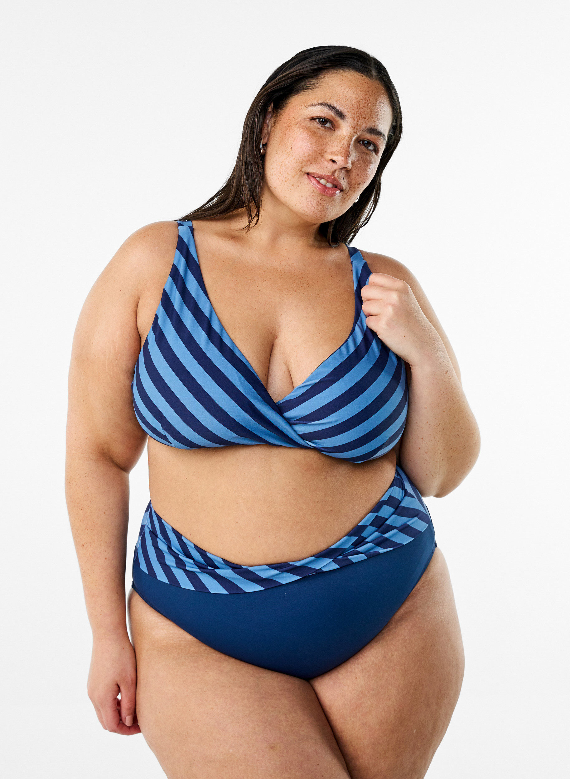 Bikinitruser med omslagsdetaljer, Bl&aring;, Model