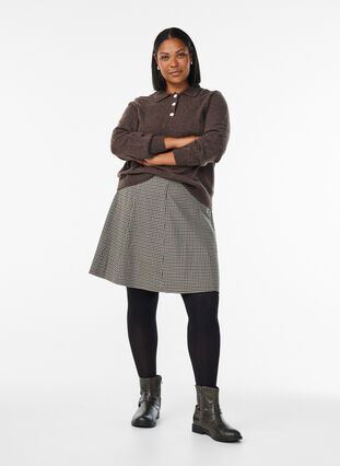 Zizzi Klassisk A-formet skjørt, Brown Check, Model image number 2