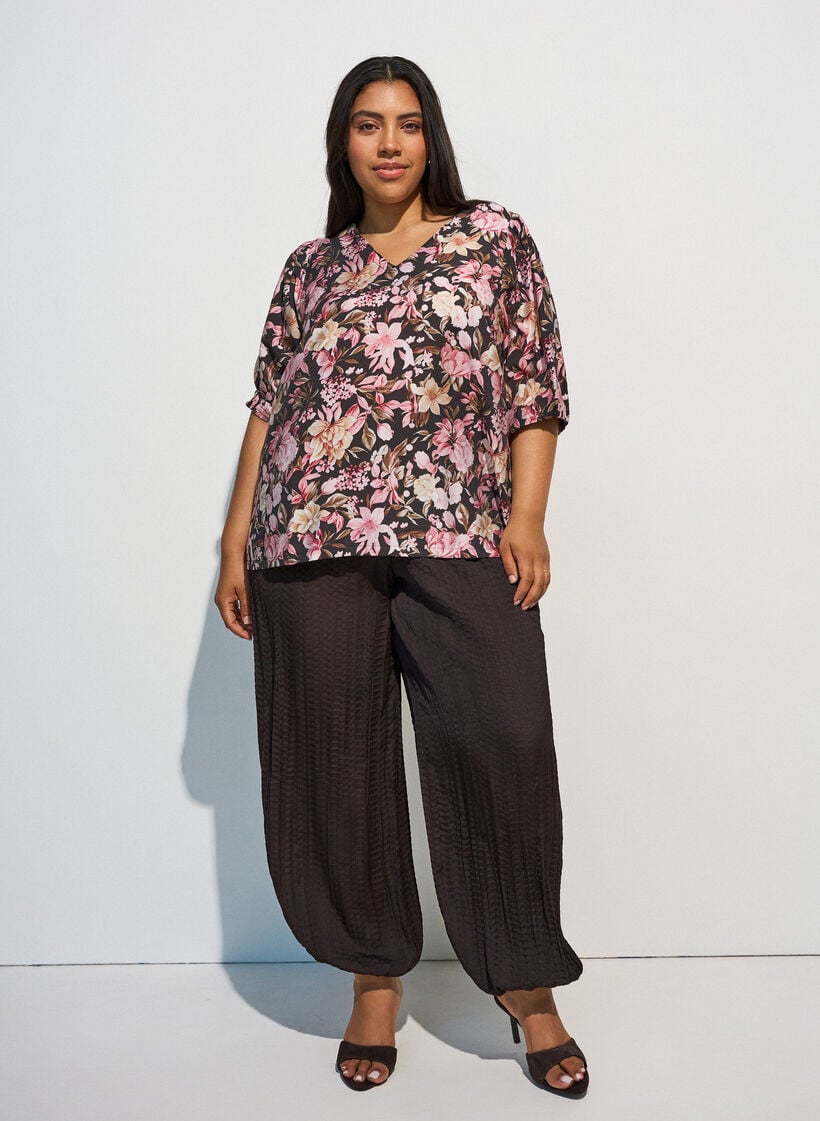Viskosebluse med V-hals, Rosa, Model image number 1