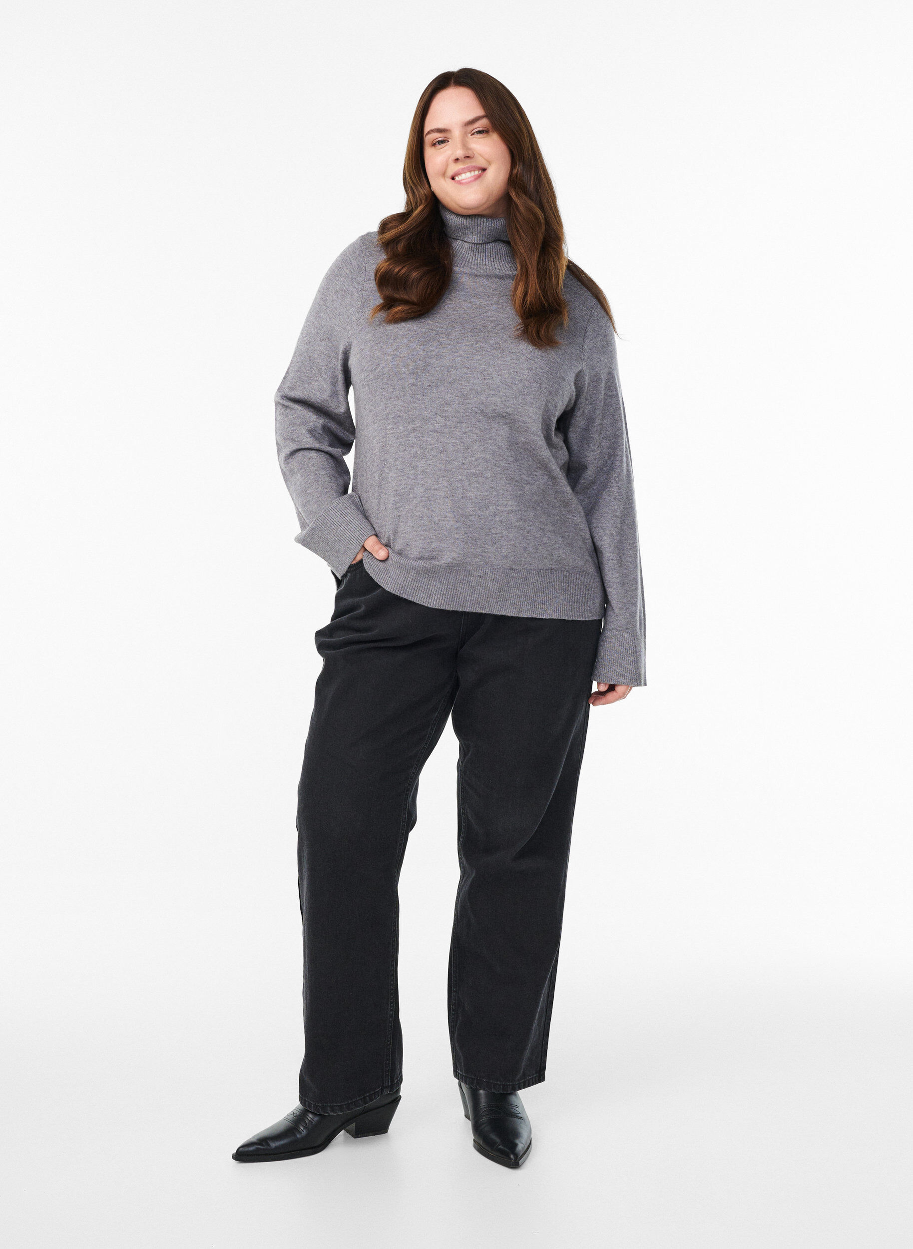 Zizzi Strikkegenser med h&oslash;y hals og sideknapper, Gr&aring;, Model image number 1