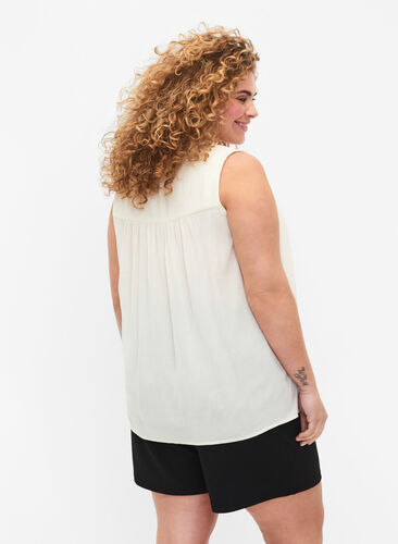 Ermeløs viskosebluse med heklet detaljer, Bone White, Model image number 1