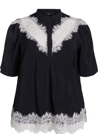 Kortermet skjortebluse med blondedetaljer, Svart Kortermet skjortebluse med blondedetaljer