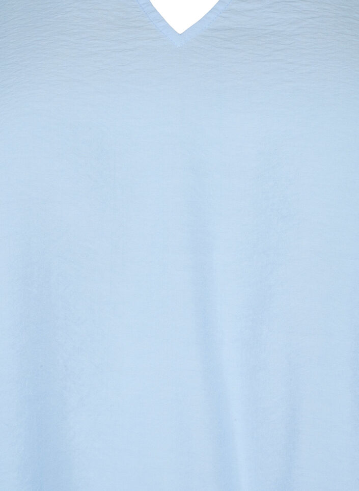 Kortermet bluse i viskose med broderi, Blå, Packshot image number 2