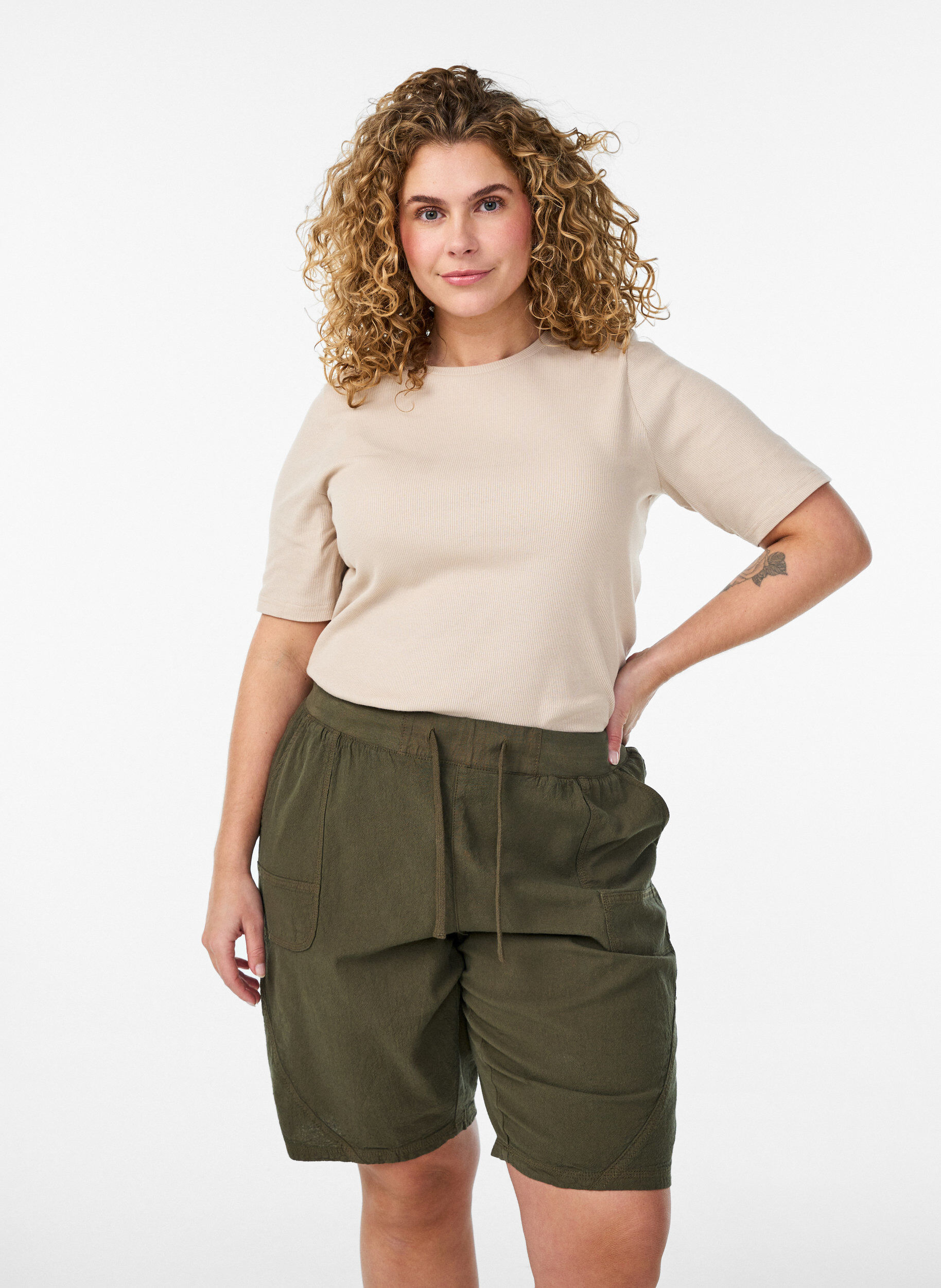 L&oslash;s shorts av bomull med lommer, Gr&oslash;nn, Model