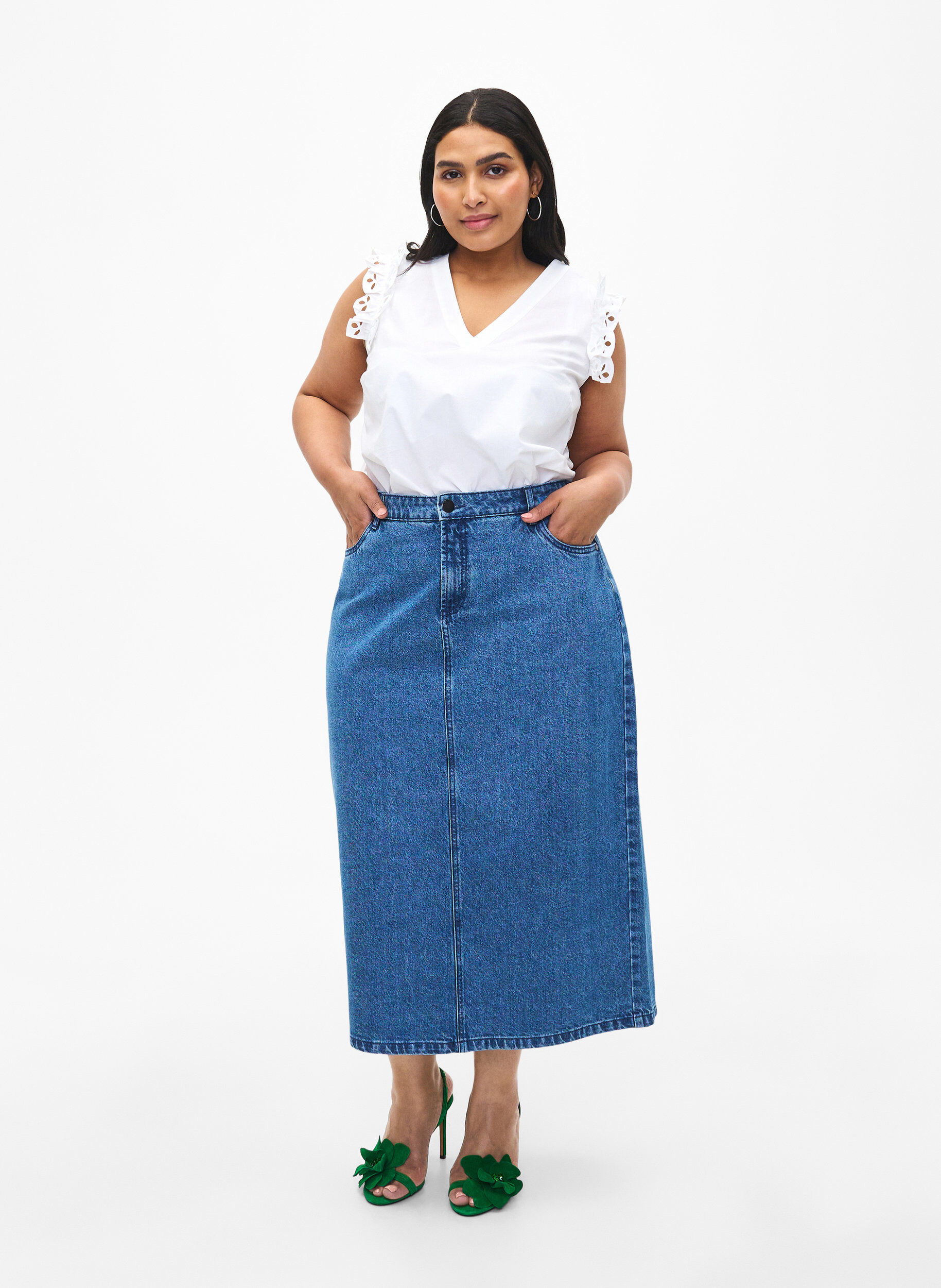 Zizzi Ermel&oslash;s bomullstopp med volanger, Hvit, Model image number 1