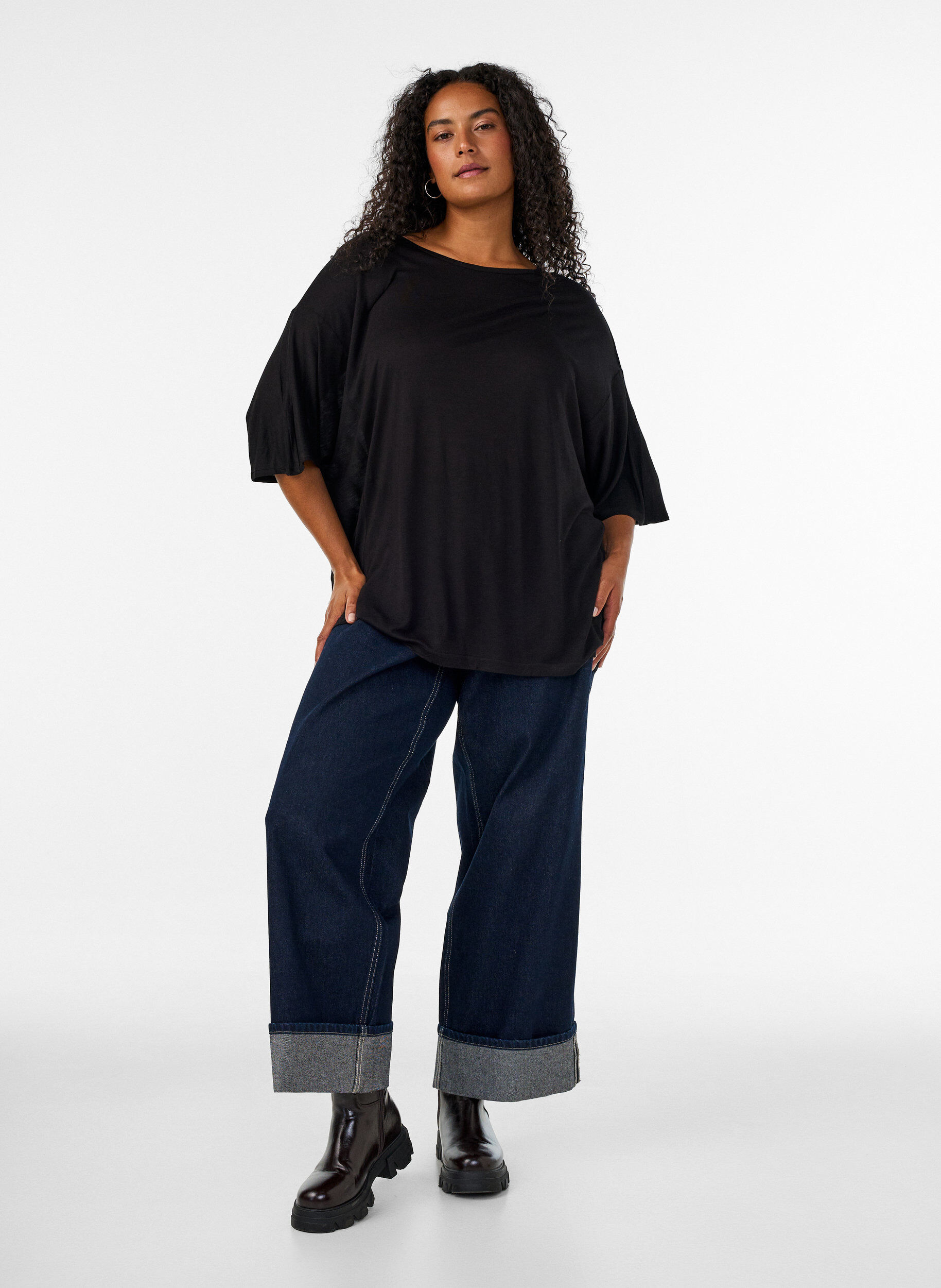ZizziLoose fit T-skjorte i viskose jersey, Svart, Model image number 1