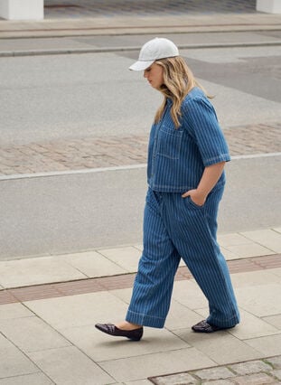 Zizzi Jeans med vide ben og striper, Blue Denim Stripe, Image image number 0