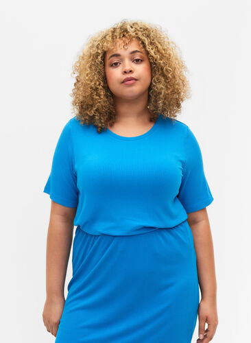 T-skjorte i viskose med ribbet struktur, Ibiza Blue, Model image number 0